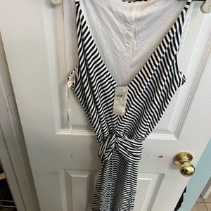 Ann Taylor dress size L, NWT